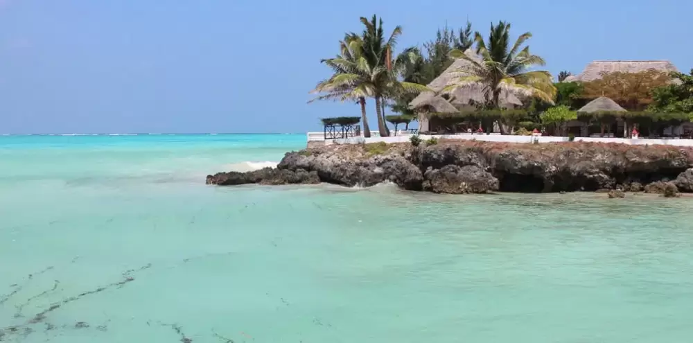 Tour por la ciudad de piedra y la isla prisión