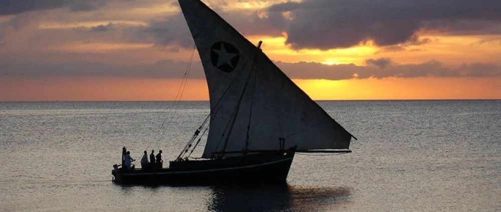 Crucero en dhow al atardecer en Nungwi